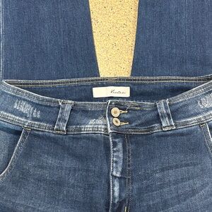 KanCan Women's 15/31 Blue Jeans